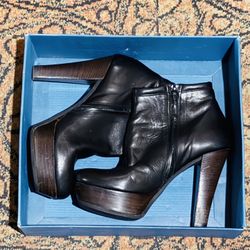 Key Té Women’s Black Calf Leather Boots – Elegant & Stylish