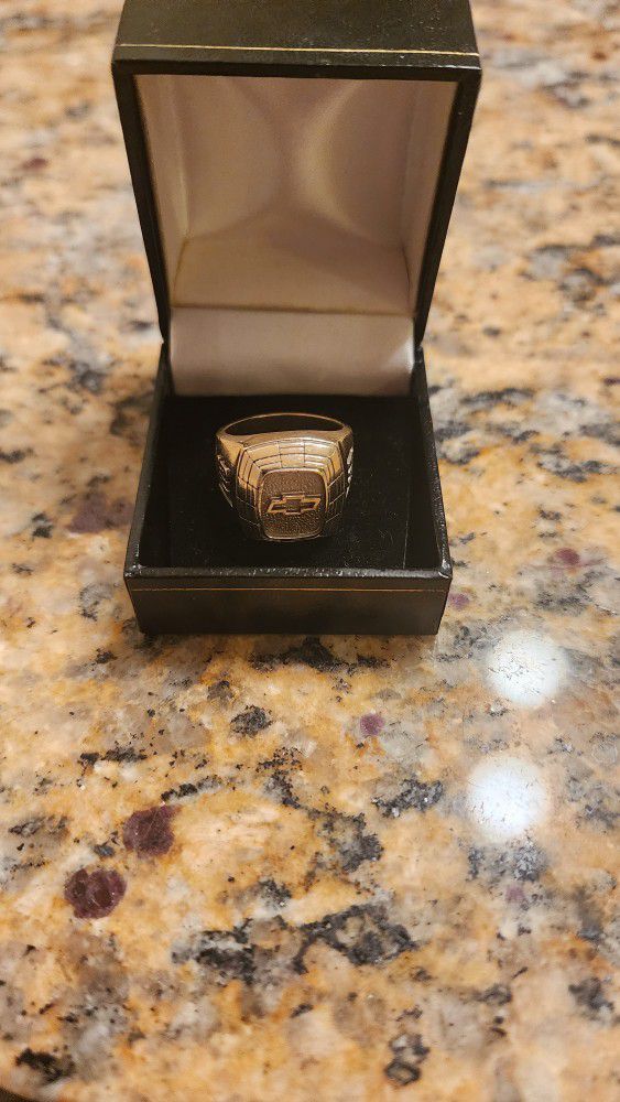 General motors mark of excellence solid gold Ring