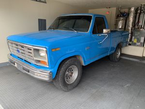 Photo 1984 Ford F-150 short bed single cab 5.0 engine