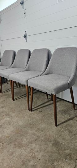 Set of 4 dining chairs