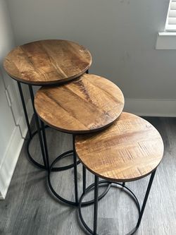 3-Piece Rustic Wood Nesting Side Table Set – Great Condition