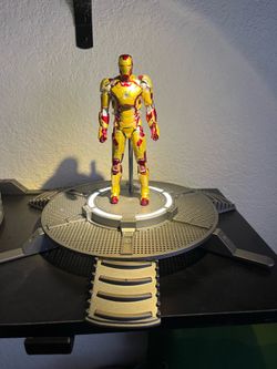 Iron man mark 42 light up base