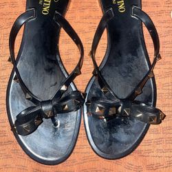 Valentino Garavani Jelly Rockstud Slippers 
