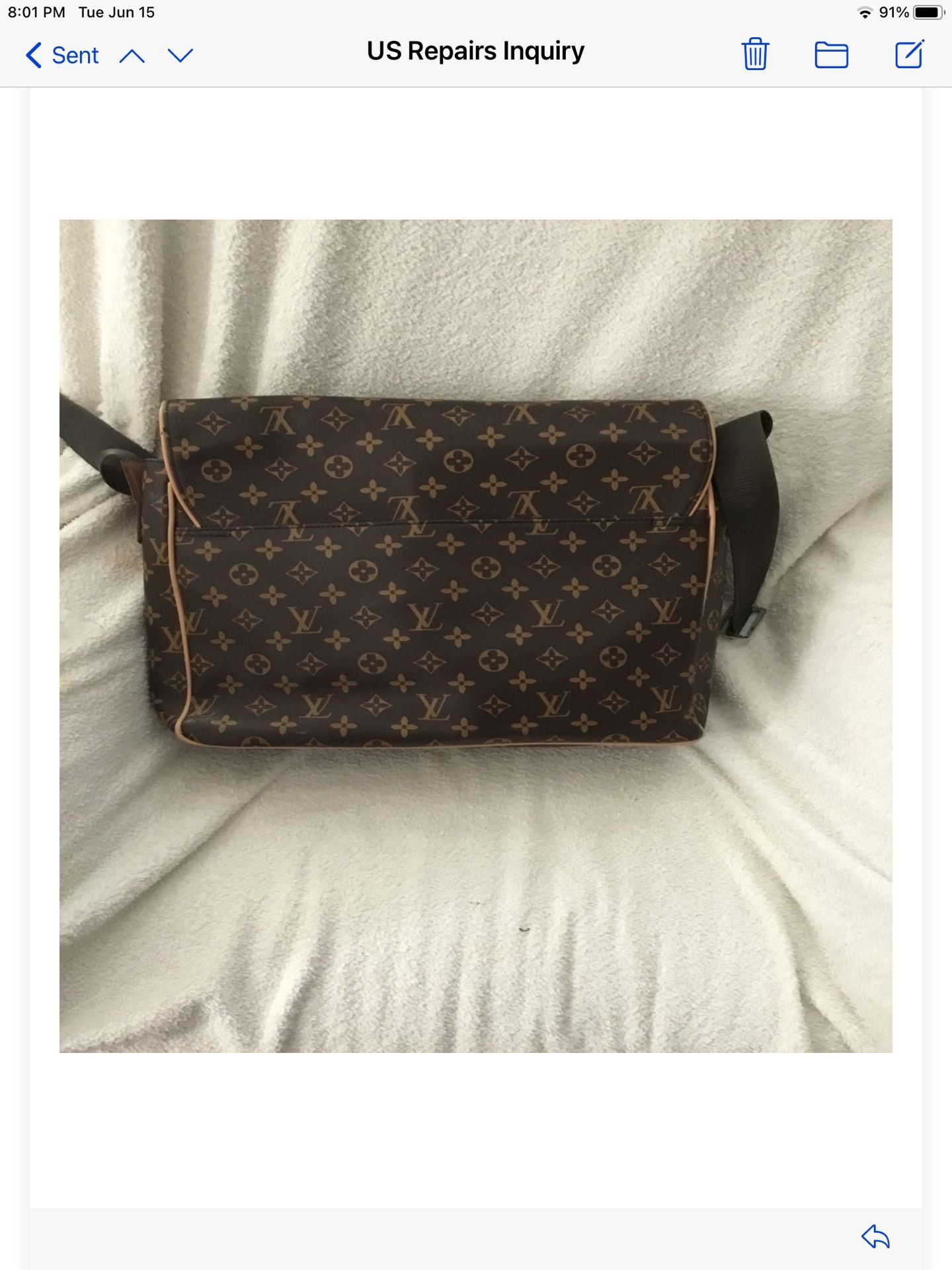 Louie Vuitton Messenger Bag