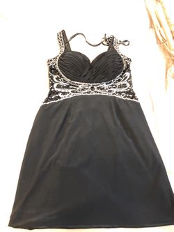 Size L black party dress