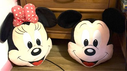 MICKEY AND MINNIE MOUSE STUFFED COLLECTION