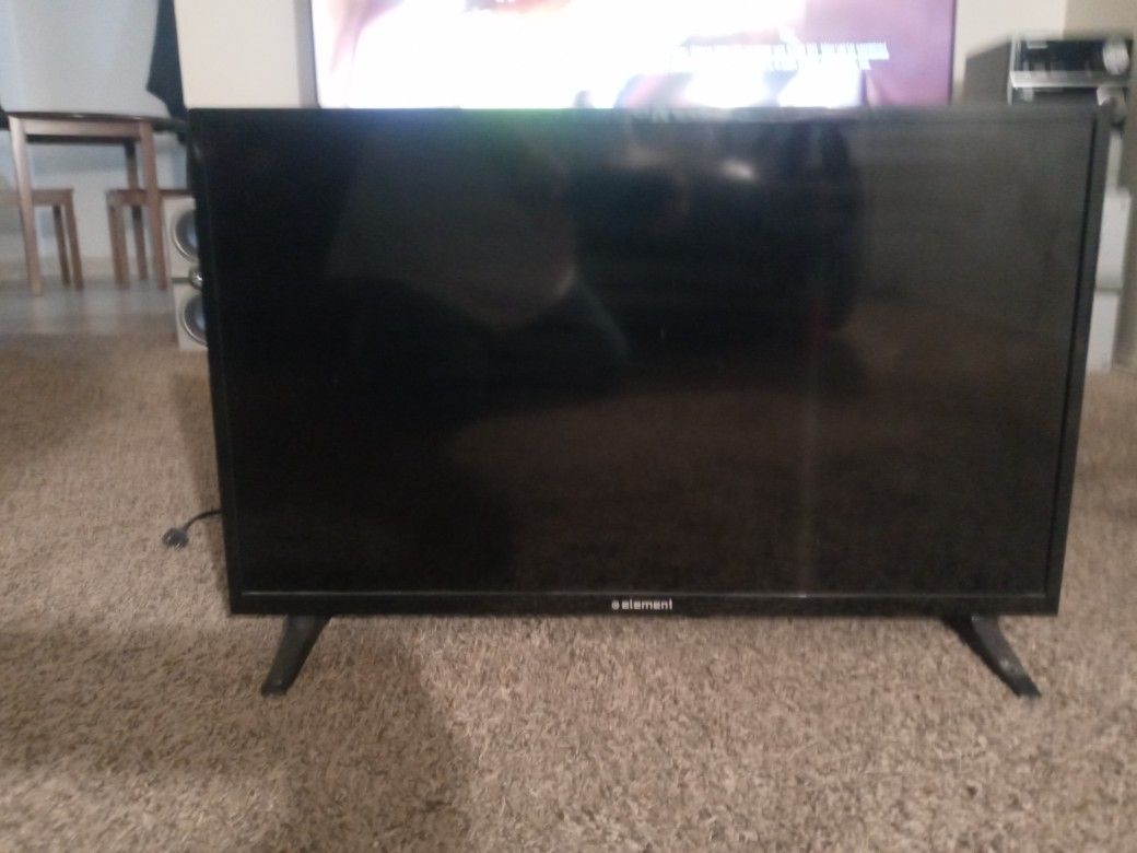 32' Element Flat Screen Tv