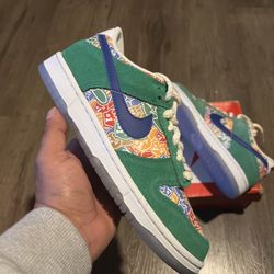 Nike Dunk Low Foam Fingers