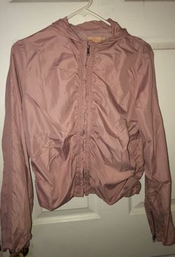 Rose wind breaker