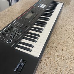 Roland Juno-DS 61