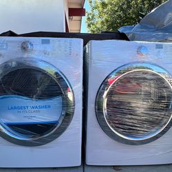 Frigidaire washer and dryer Set