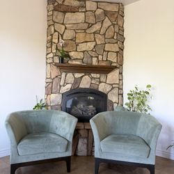 Modern Lounge Chairs 