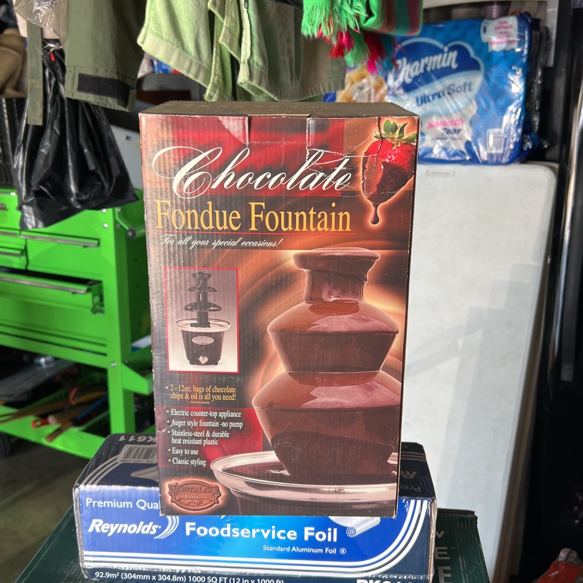 Fondue fountain