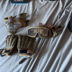 Airsoft Mask And Glove Set