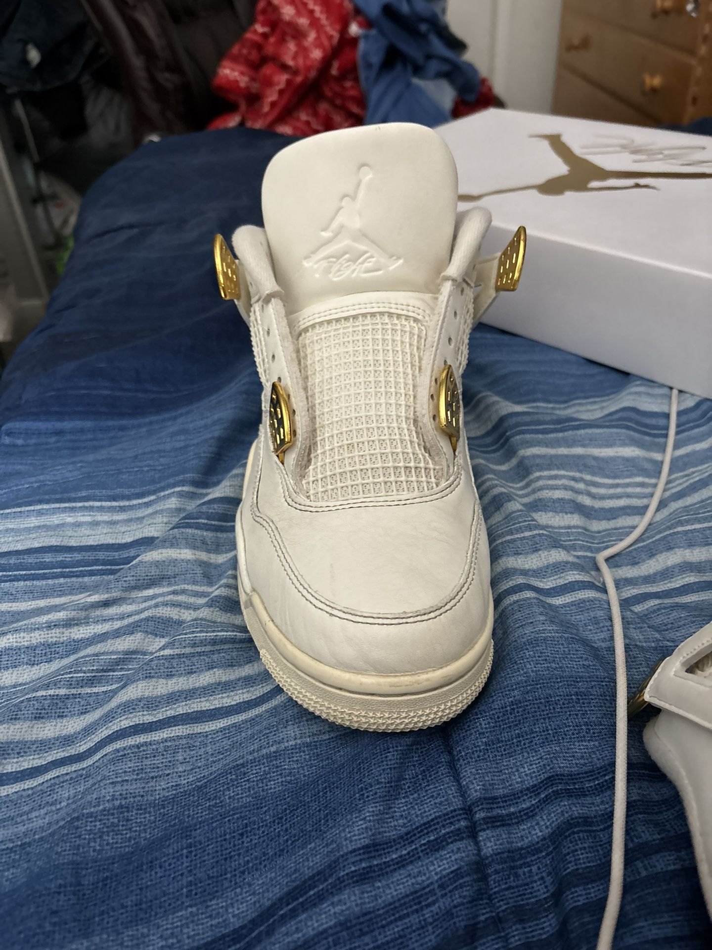 Jordan 4