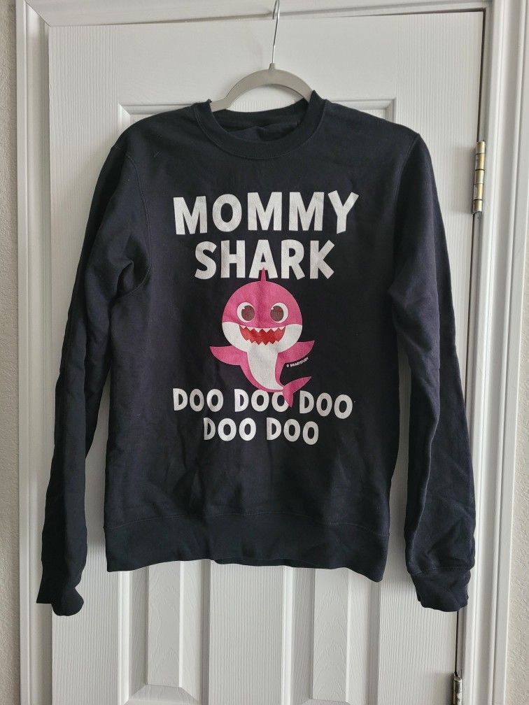 Mommy Shark Sweatshirt!