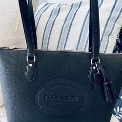 Gorgeous Authentic Black Coach Purse Perfect For Mothers Day!