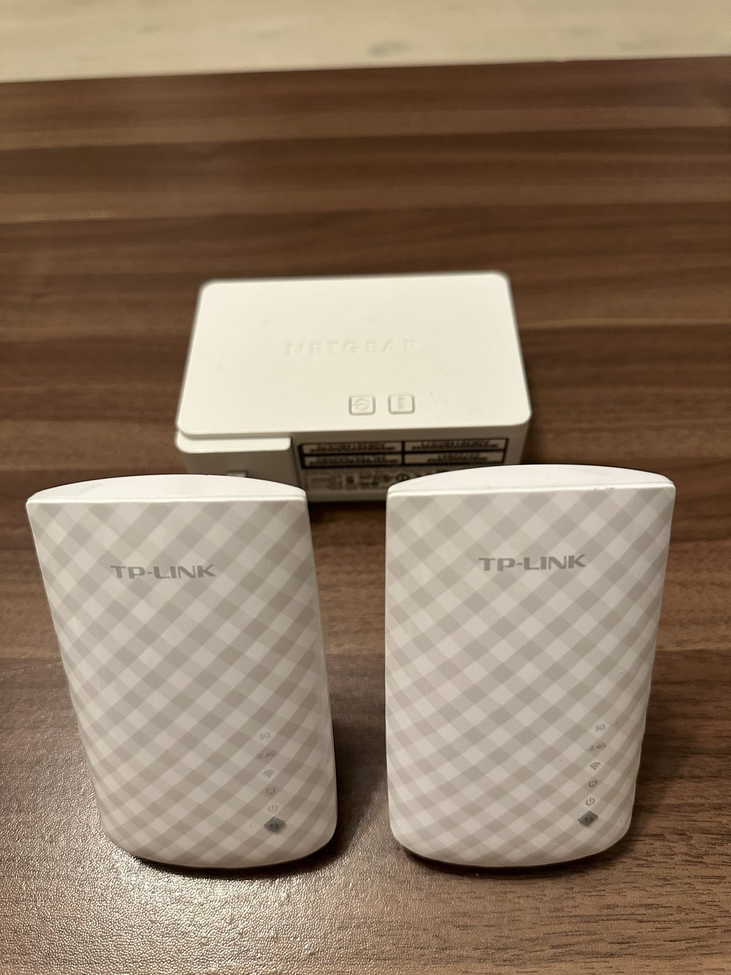 Wifi Extenders Netgear And TP-Link Used