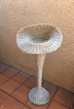 Wicker vintage antique plant stand