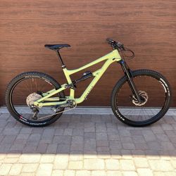 2022 Specialized Status 140 (Large)