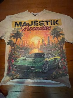 Graphic tee shirt