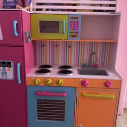 KidKraft Deluxe Big & Bright Kitchen