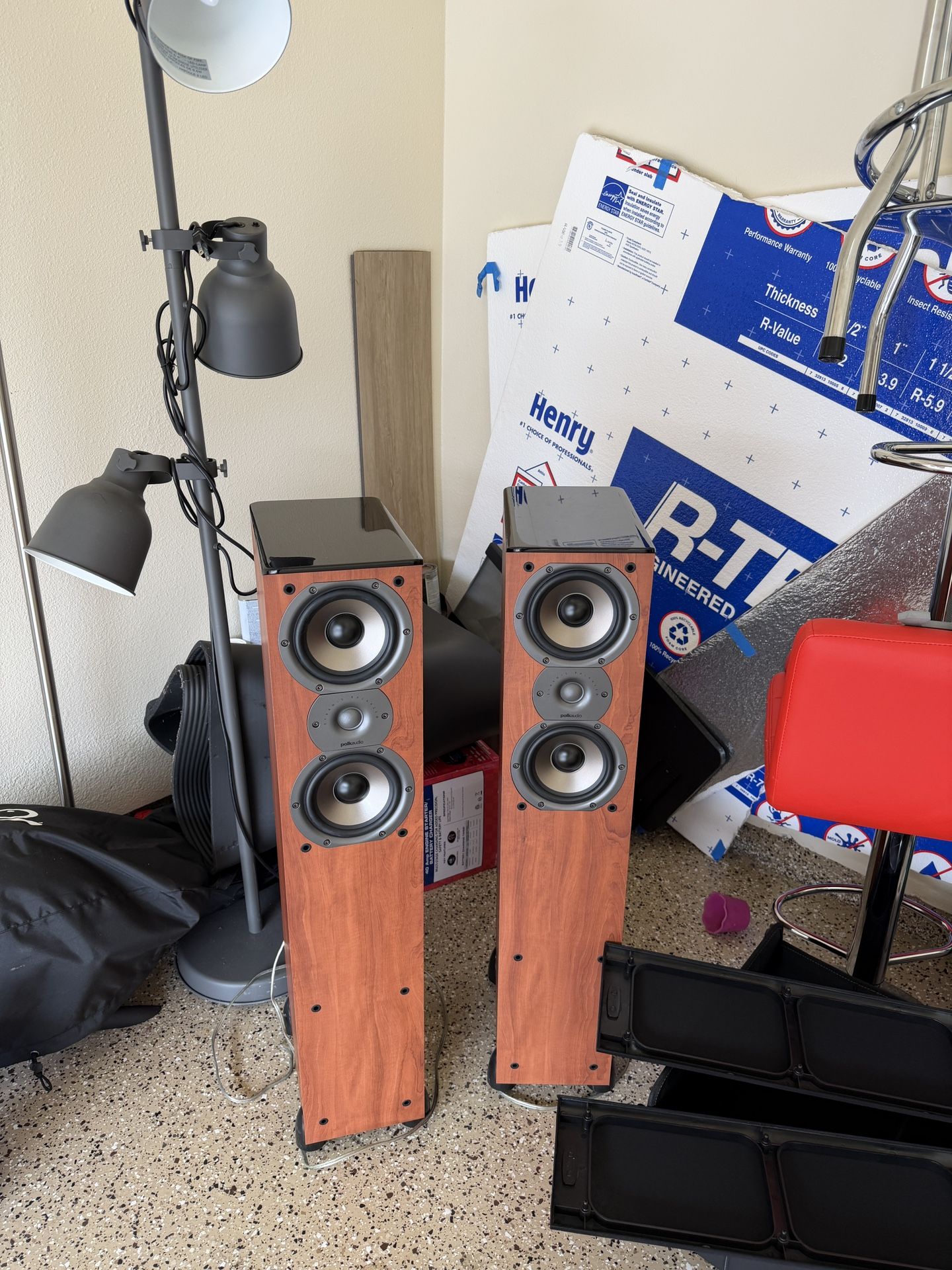 Pair of Polk TSi300 Cherry Speakers
