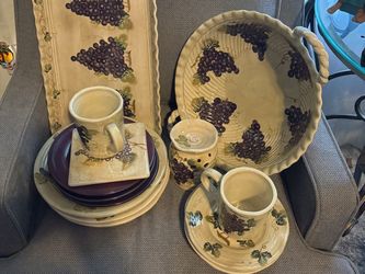 Ceramic Grape Motif Dinnerware Set