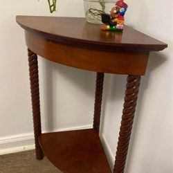 Vintage Look Corner Table Light Weight 