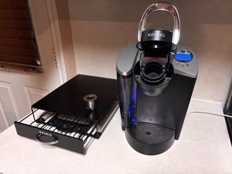 Keurig Coffee Maker with Pod Drawer
