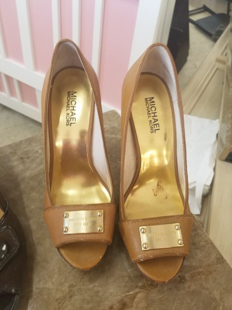 Size 7 Michael kors heels