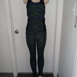 New Women's 2 Piece Set Available In Size S/M And L/XL 