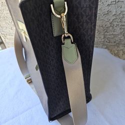 Michael Kors Large Kenly Tote And Crossbody Weekender Travel Bag