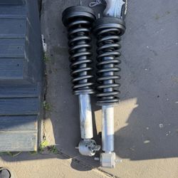 2015 To 2020 Ford F150 Rough Country 3” Lift Struts