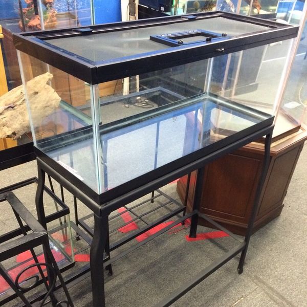 20 gallon Reptile tank with locking screen top and stand for Sale in