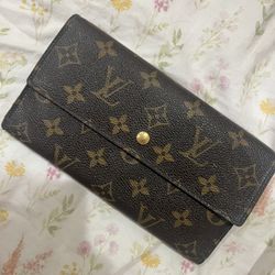 Lv women’s wallet 