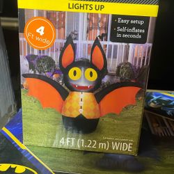 4ft Wide Bat Inflatable 