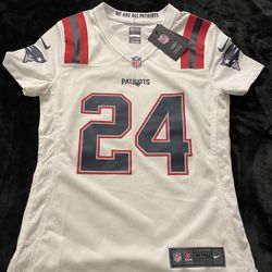 Nike NFL New England Patriots #24 Stephon Gilmore On-Field Women’s Football Jersey Size Small
