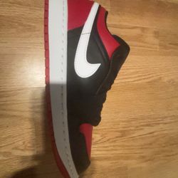 jordan 1 low alternate bread toe Size 10 in MENS