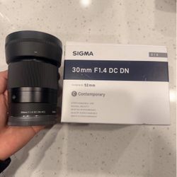 30mm f1.4 Sigma lens