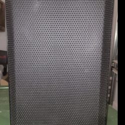 QSC LOUD SPEAKER