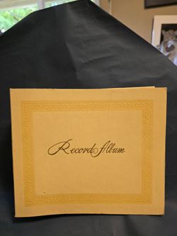 Vintage 45 RPM Record Album Binder. 0903408
