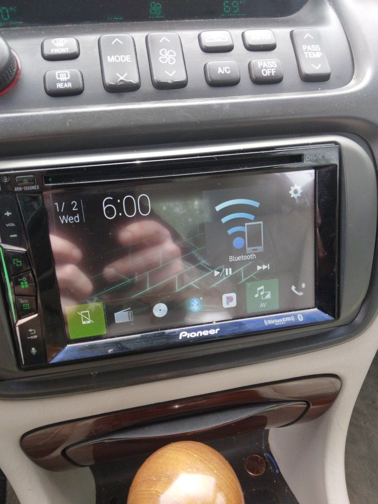 New Pioneer avh-1550nex Double Din