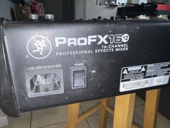 Analog Mixer ProFX16 V2