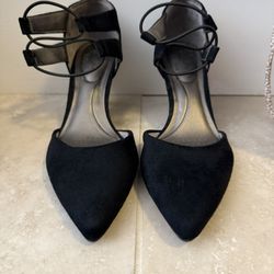 Women’s Heels Size 8 $15 OBO 