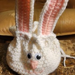 hand crocheted 5" circumference bunny treat cinch bag. $5 or 2 for $9. i can make in whatever color