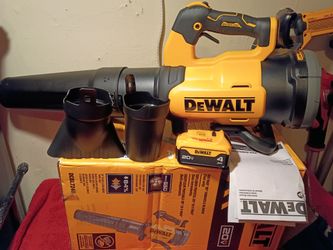 XR 20 VOLT DEWALT BRUSHLESS blower con batería $$220