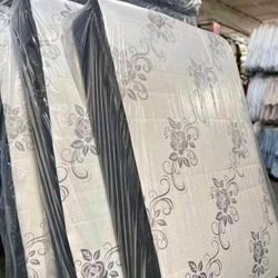 Set Queen Size Mattress And Box Spring 