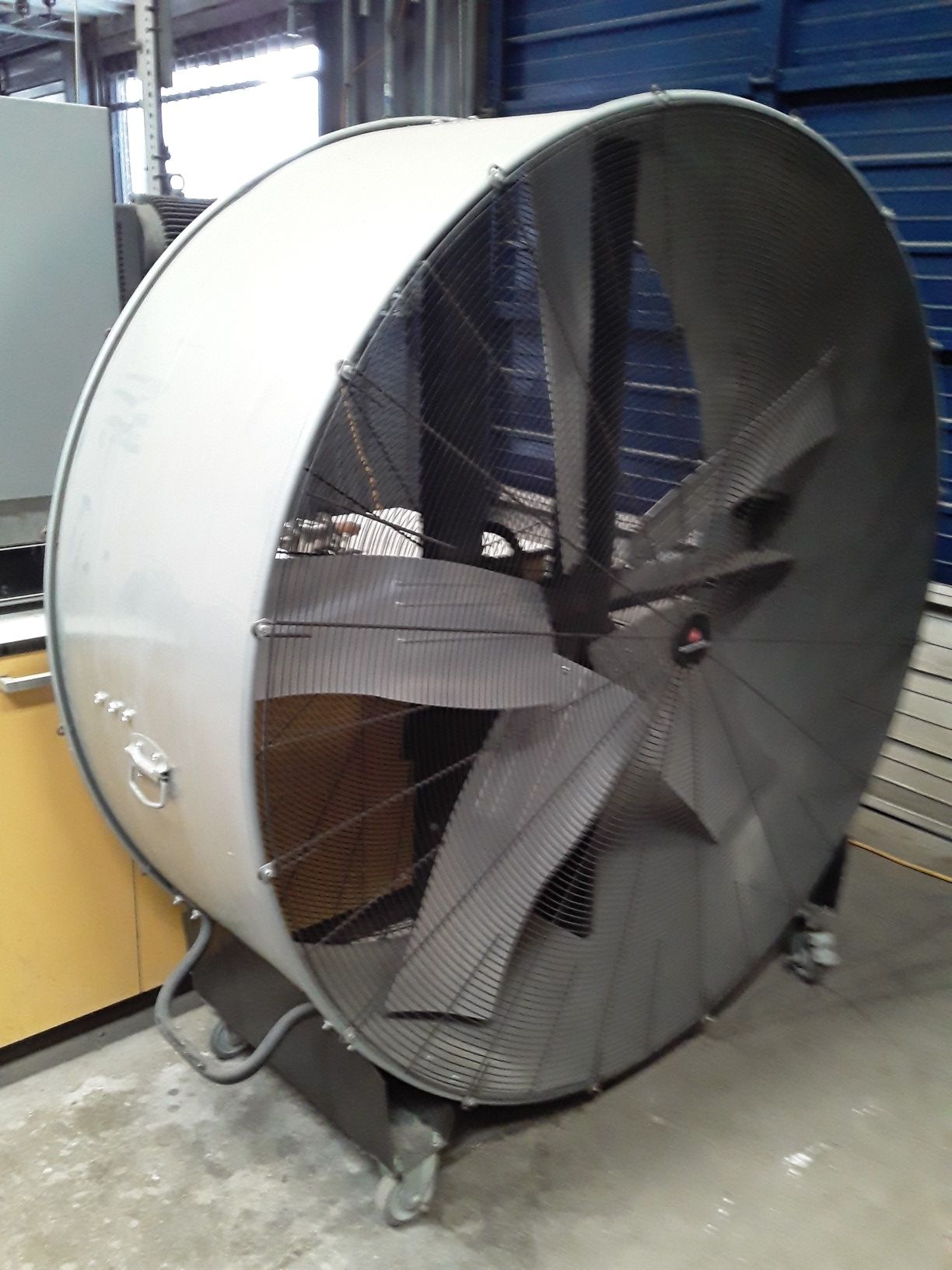 5 foot Portable Barrel Fan