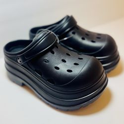 Trendy Black Platform Clogs Size US 8.5-9.5 | EU 40-41 | NWT